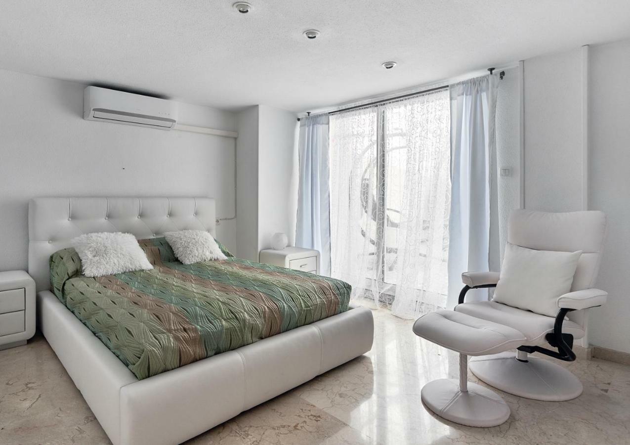 Lenas Apartments Radio Murcia Torrevieja Exterior photo