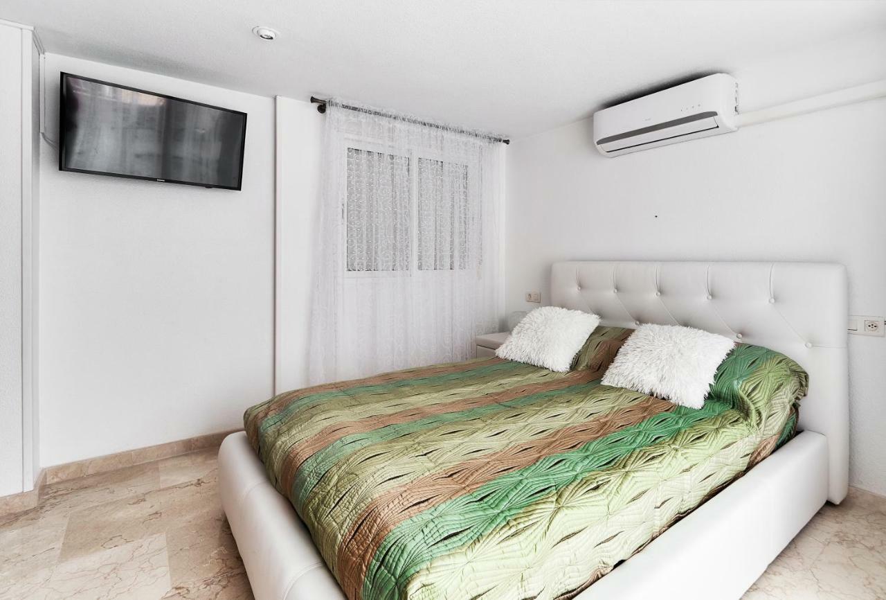Lenas Apartments Radio Murcia Torrevieja Exterior photo